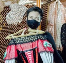 Друзі, а ви були в костюмерних театру? Друзі, а ви були в костюмерних театру?