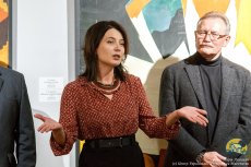 ВОНА ВІДЧУВАЄ СЕБЕ БОГИНЕЮ ВОНА ВІДЧУВАЄ СЕБЕ БОГИНЕЮ